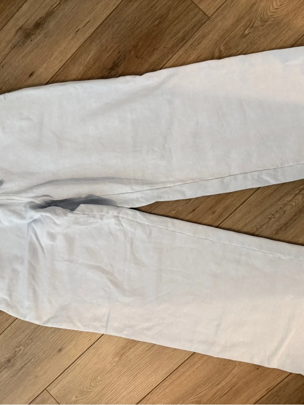 SKIMS SET matching long sleeve and baggy sweatpants set in light baby blue